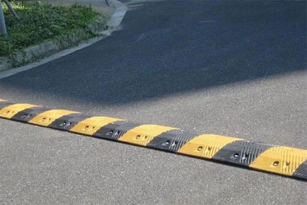 Plastic Speed Breaker